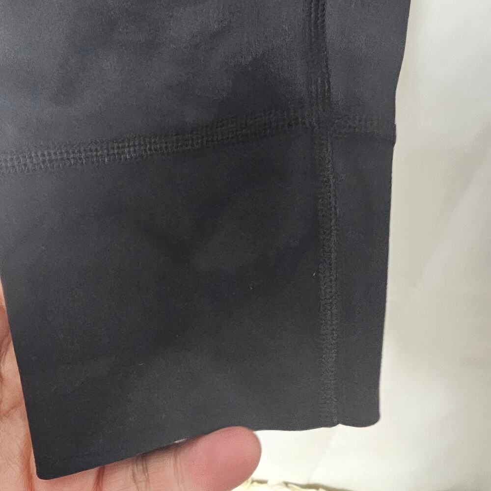 Vuori Women's Daily Leggings Black Camo Color Size Small - Picture 8 of 11